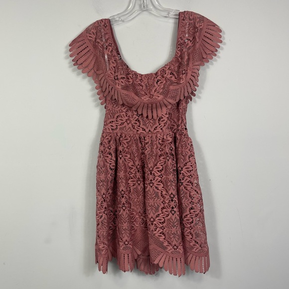 Lovers + Friends DREAM VACAY DRESS In Mauve Pink S Off Shoulder Revolve Lace - Picture 7 of 16